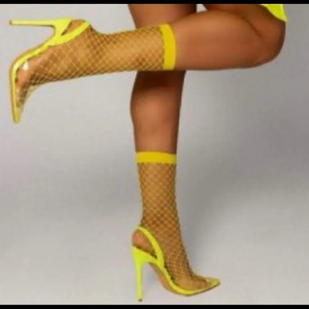 NEW Fishnet Slingback Heels